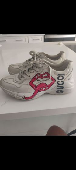 Selling My Gucci Sneakers!