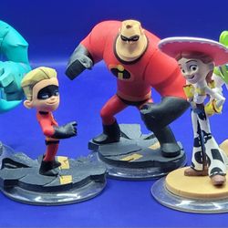 Disney Infinity 1.0 Pixar lot [7 characters]