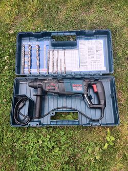 bostitch BullDog extreme rotor Hammer with 8 bits used 2 times works great in case 