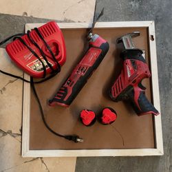 Milwaukee Multitools & Hackzall -charger & 2 Batteries M12