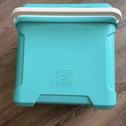 Ice chest 