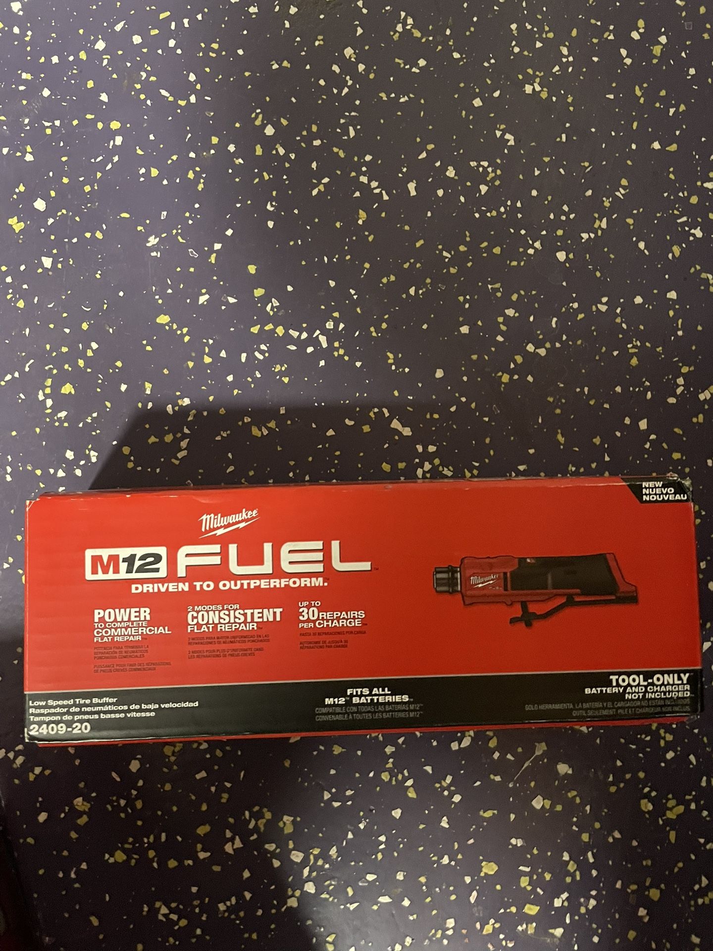 M12 FUEL 12V Lithium-Ion Brushless Low Speed Tire Buffer