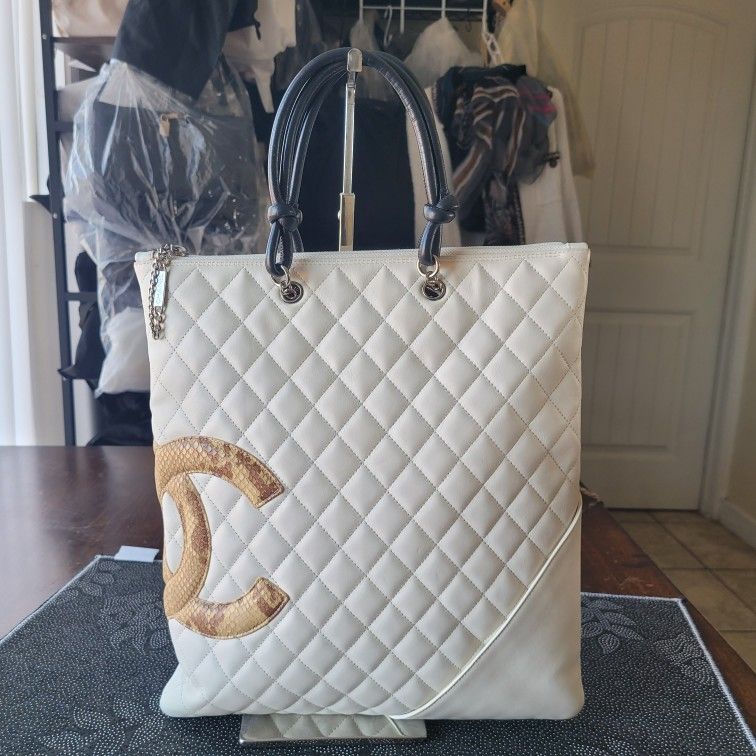 Authentic Chanel White Ligne Cambon Python Flat Lambskin Tote Bag- USED (PRE-LOVED)