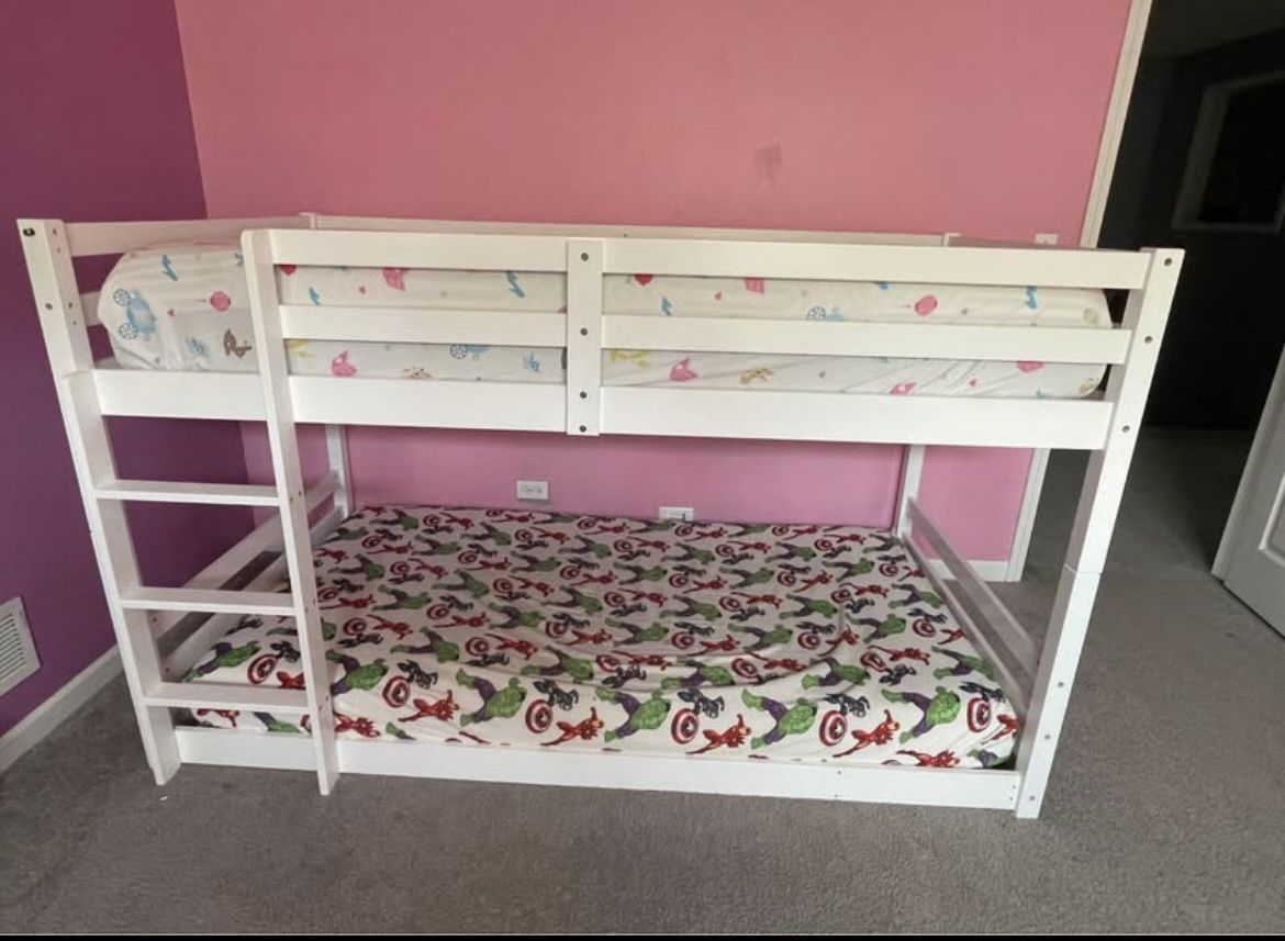 Girls Twin Bunk Bed Dresser And Mirro