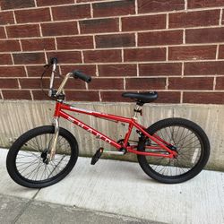 Haro Shredder BMX Youth Bike Great Christmas Gift!!! 