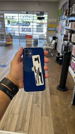 iPhone 12 64 GB UNLOCKED