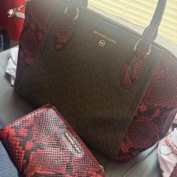 Authentic Michael Kors Purse& Wallet