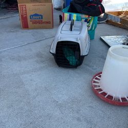 Dog Crate, Feeder 