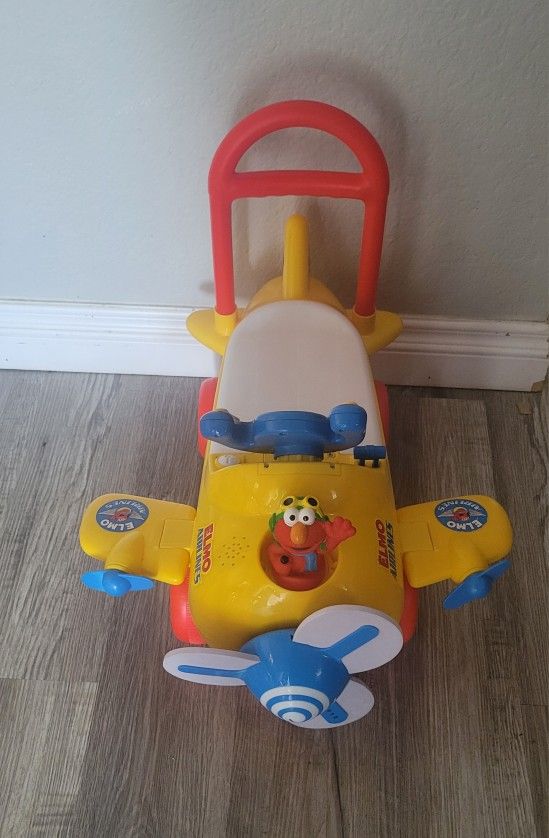 Elmo Activity Plane