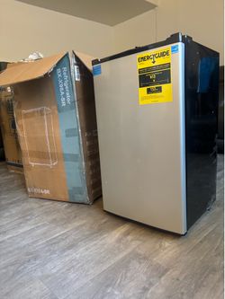 Compact Mini Fridge with Freezer – Like New