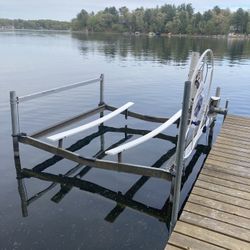 Vertical Boat Lift - With Electric Winch 