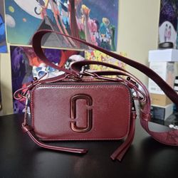 Marc Jacobs Camera Bag in Burgundy (Cross Body)