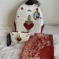 Evil Queen Disney Villain Loungefly Backpack And Wallet 