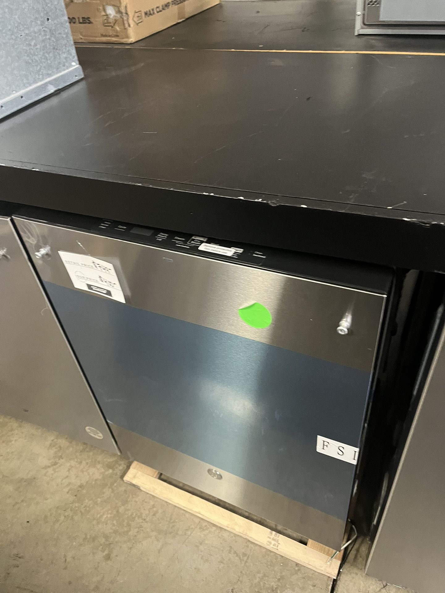 GE DISHWASHER OPEN BOX