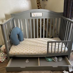 Graco 5-in-1 Convertible Crib