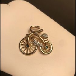 Vintage Bicycle Brooch - Front Moving Wheel