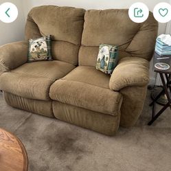 (Like New) Beautiful Tan Love Seat/Recliner