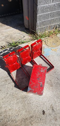 GROTE No. 70 Flameless Flare set.