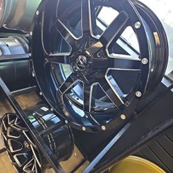 20x10 Fuel Rims 6 Lug 6x139 6x5.5 6x135 On New Mud Tires 33 1250 20 Lt 