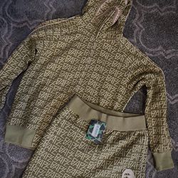Men’s Medium BAPE ‘PONR’ Sweater & Short Set (Tan/All Over BAPE Pattern)