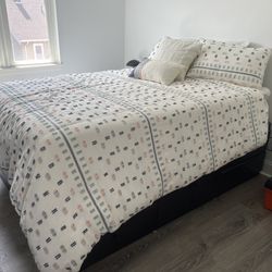 Full Size Platform Bed With Storage