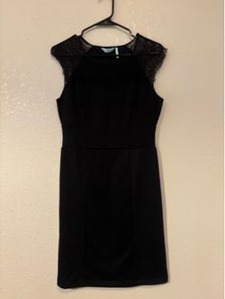 Slim Fabulous Black Lace Accent Sheath Dress - Size M