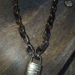 Michael Kors Necklace With Hanging Lock 