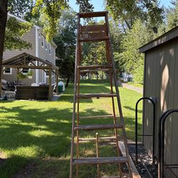 Wooden step Ladder
