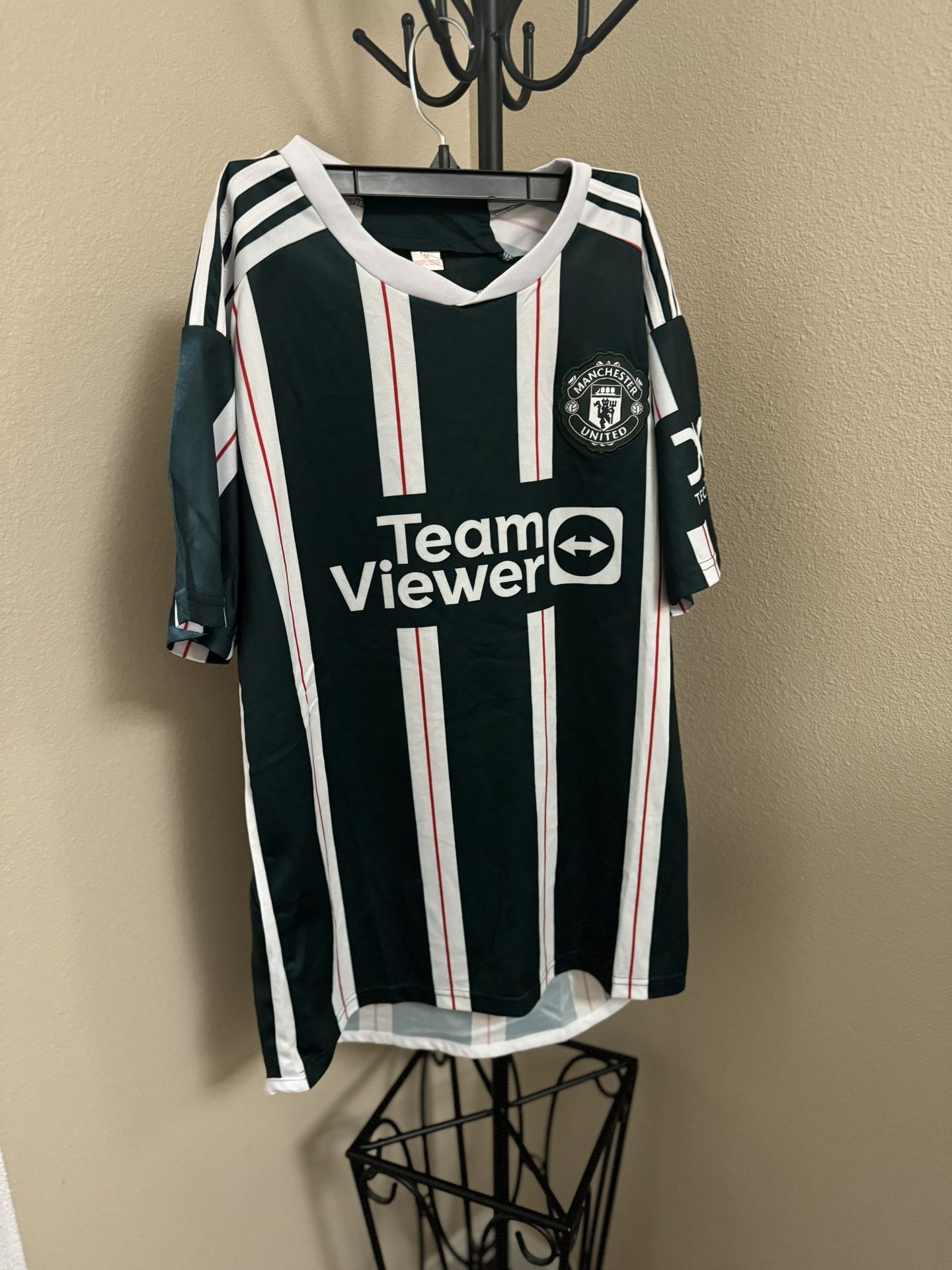 Manchester United 2013-14 Third Shirt Comes With Jersey & Shorts