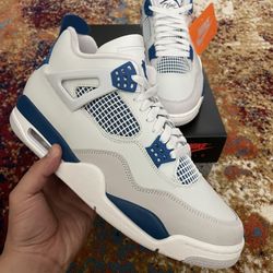 Jordan Retro 4 Military Blue