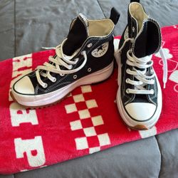 Converse Run Star Hike Canvas Platform Size 6.5 Women