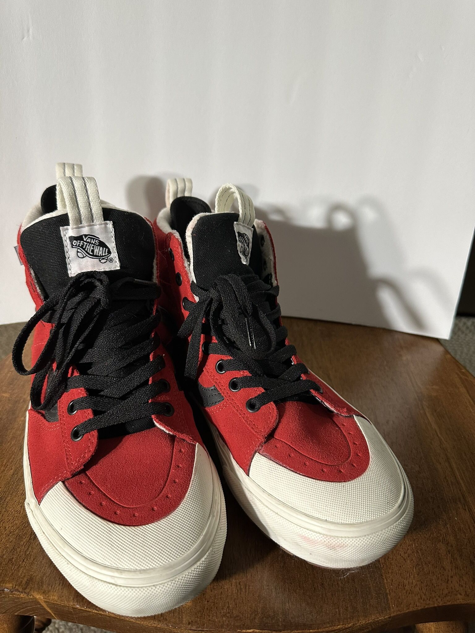 Van’s Off The Wall Red/Black/White High Top Suede Mens 9.5 Or Women’s 11 Model 721454 Great Condition