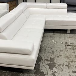 New White Modern Sectional (Finance and Delivery)