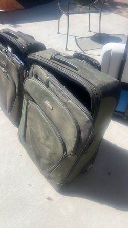 Ricardo Rolling Luggage Suitcase