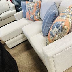 Stylish Reverse Chaise Couch! 