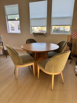 Round Dining Table