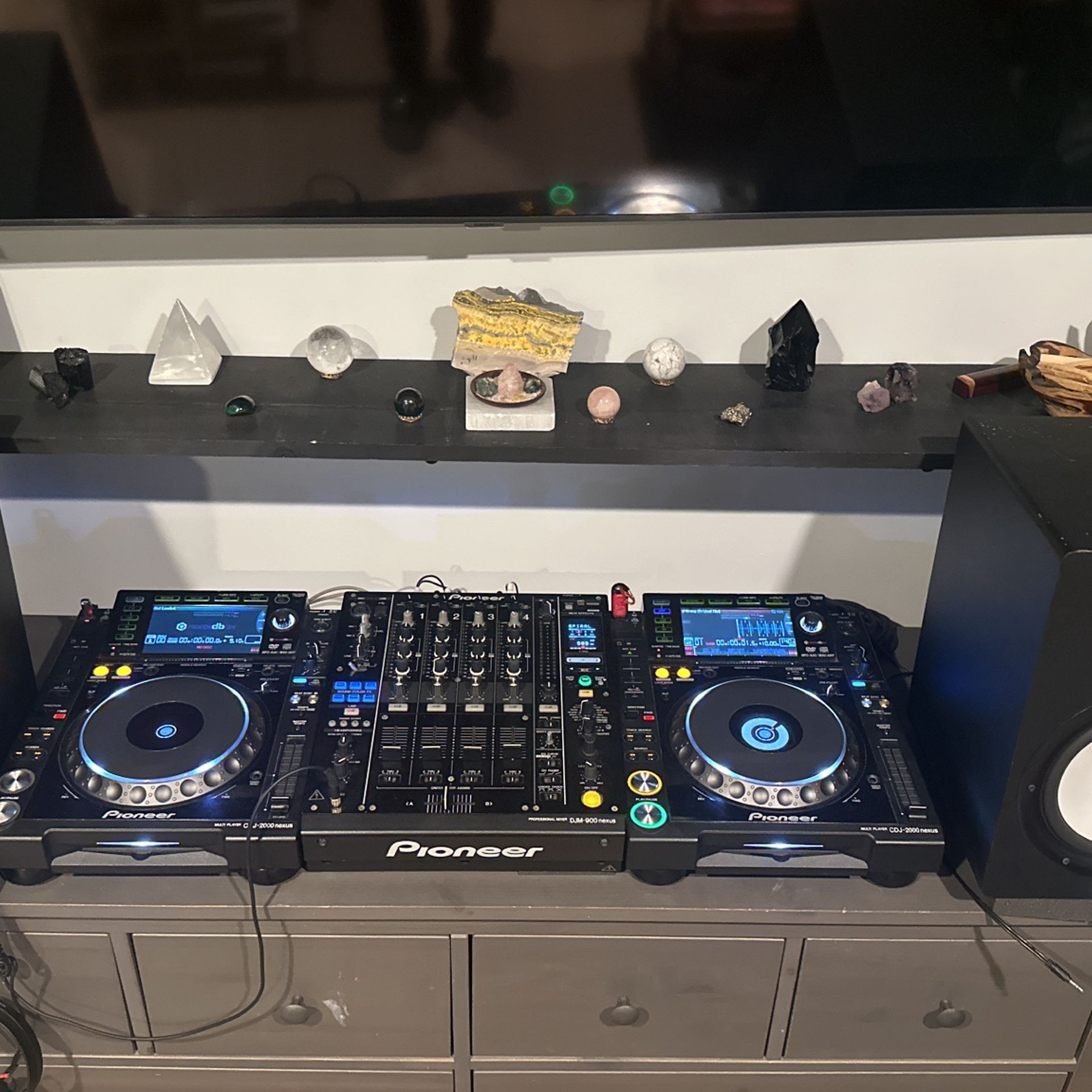 2x Pioneer CDJ - 2000 Nexus + DJM - 900 Nexus + With Cables