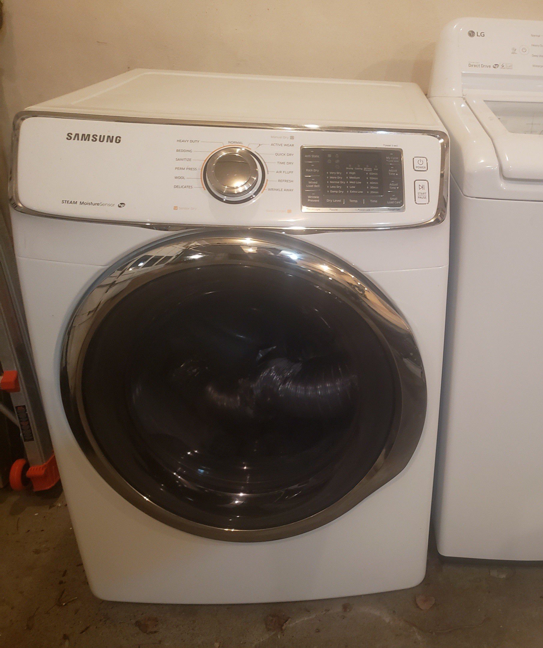 Samsung GAS Dryer with 7.5 cu. ft. Capa