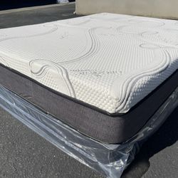 Queen Cooling Gel Hybrid Memory Foam Mattress!