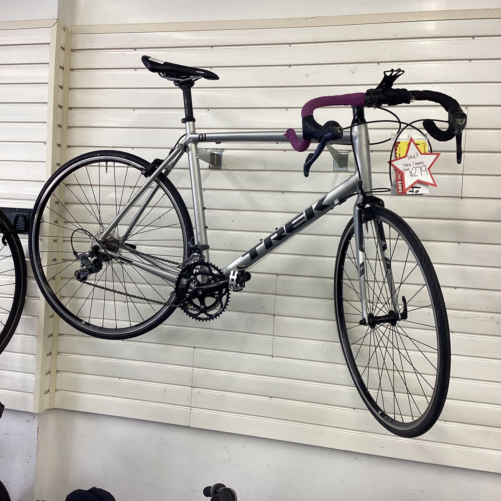 Trek 1 Series Bicycle