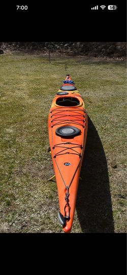 Wilderness Systems Tempest 170 Sea Kayak – Mango Orange – Excellent Condition –