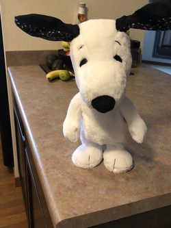Snoopy - Moves And Makes Noise