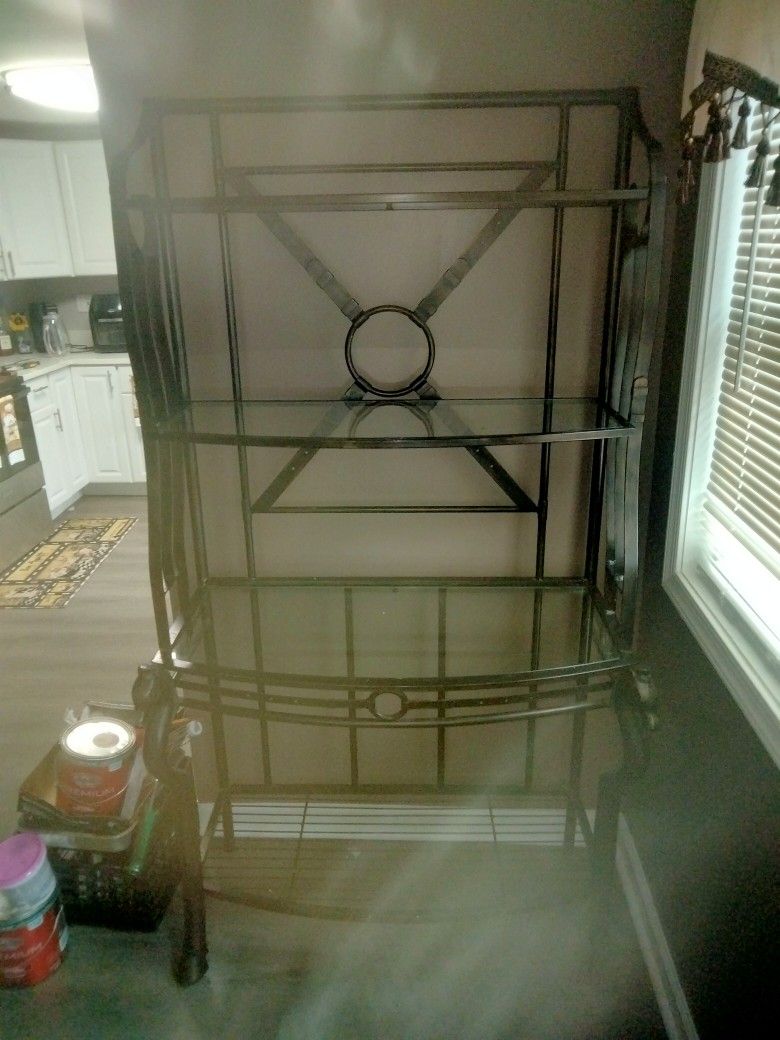 Kitchen Glass Table With 4 Chairs And Matching Backer's Rack 