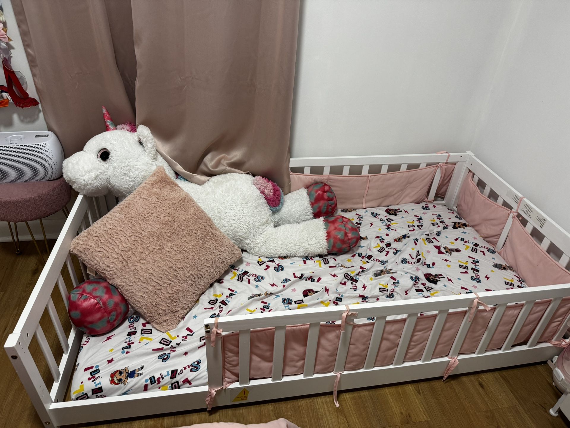 Montessori Twin Floor Bed Frame with Fence and Removable Door