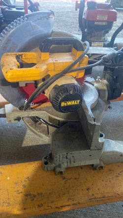 Saw Dewalt