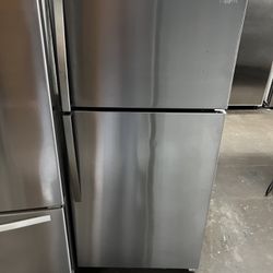Whirlpool Top Freezer Refrigerator Stainless Steel 18Cu Ft 