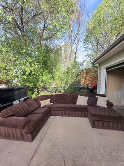 Free Delivery - Large Brown Sectional