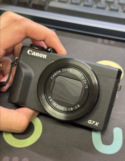 Canon G7X Mark iii