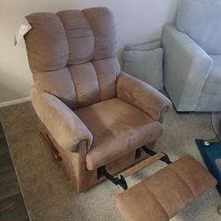Nice comfortable recliner