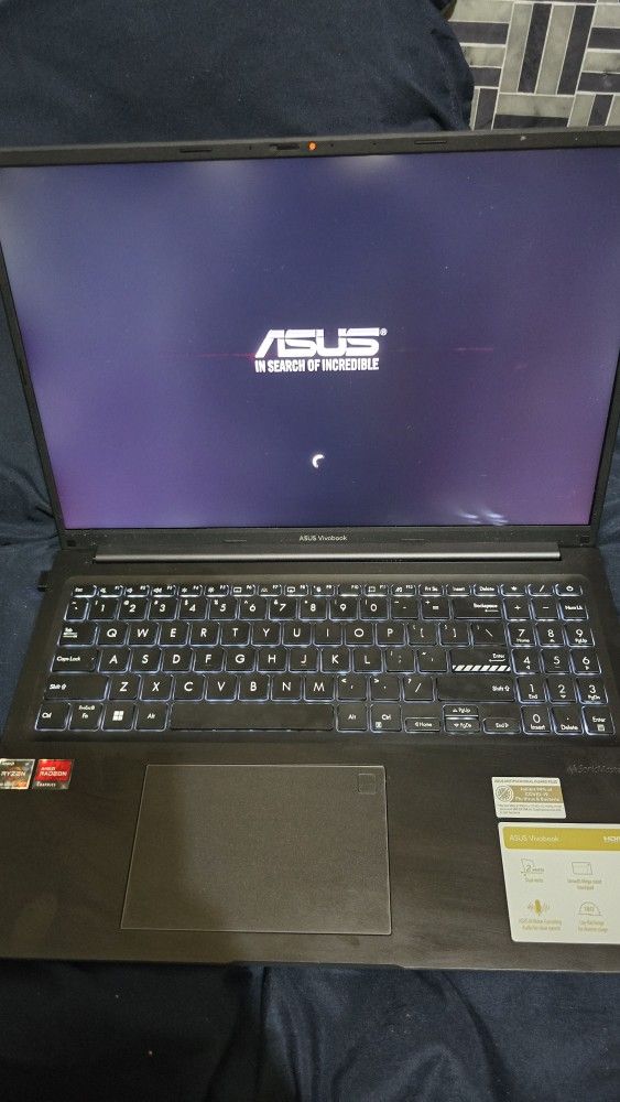 ASUS Vivobook 16